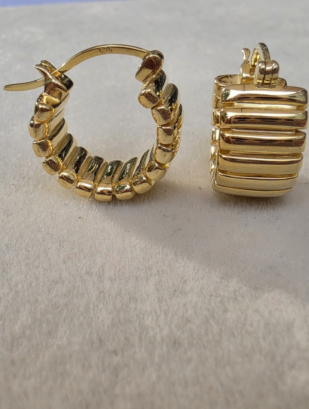 Gold-Tone 925 Sterling Silver Ribbed Chunky Hoop Earrings • 12g
